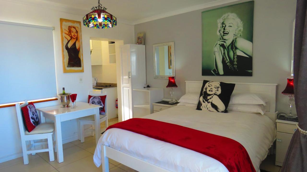 On The Beach Apartments Yzerfontein Kültér fotó