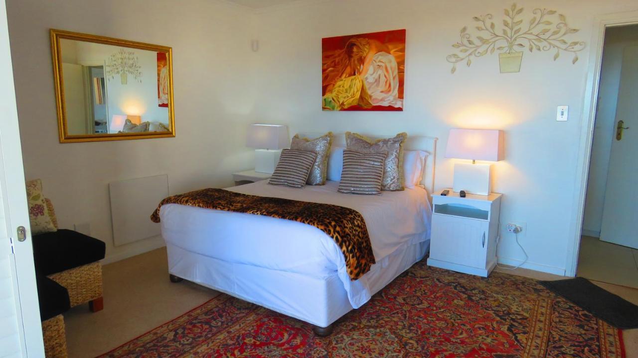 On The Beach Apartments Yzerfontein Kültér fotó